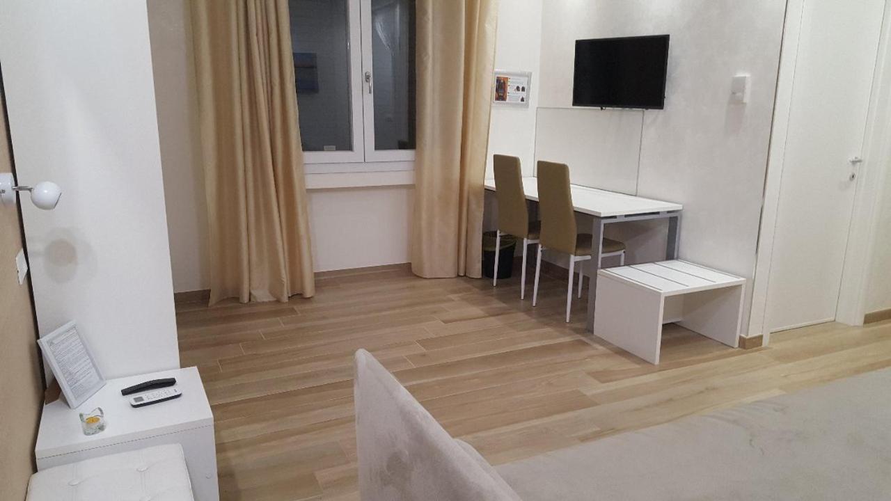 Martina'S House Hotel Порто Чезарео Екстериор снимка